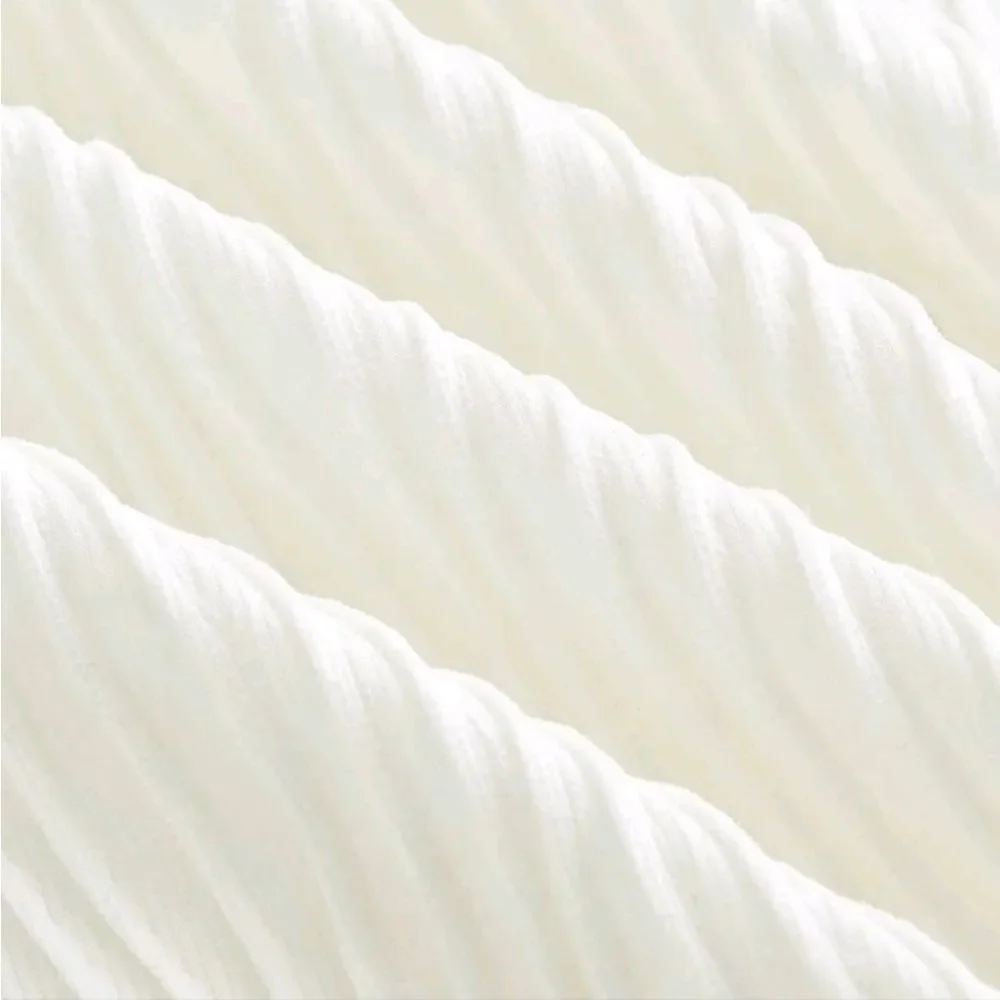 Ivory Mock Neck Key Hole Crop Top - Picture 4 of 5